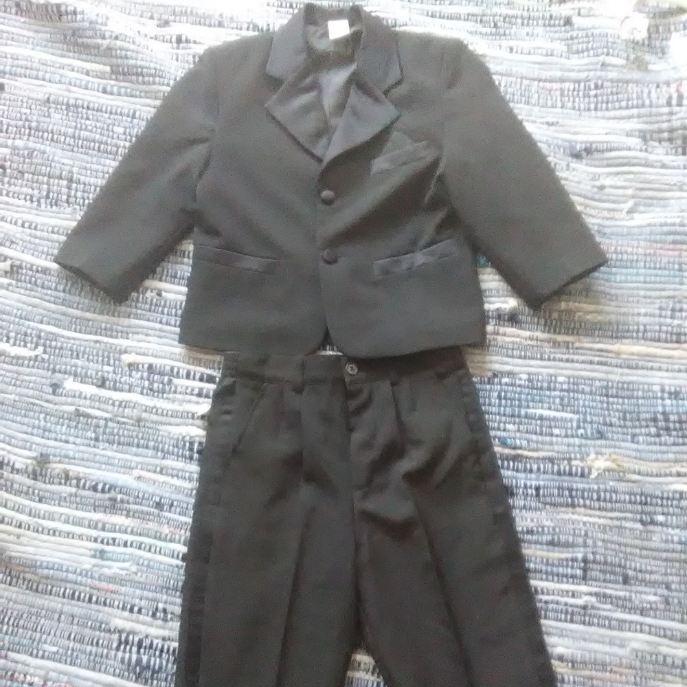 Bonny Kids Suit Size 4
